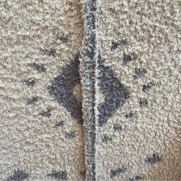 BiBi Aztec Sweater - Picture 2 of 5